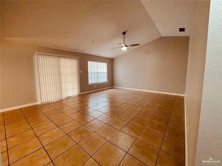 1206 Bluebird Ave — Photo 16