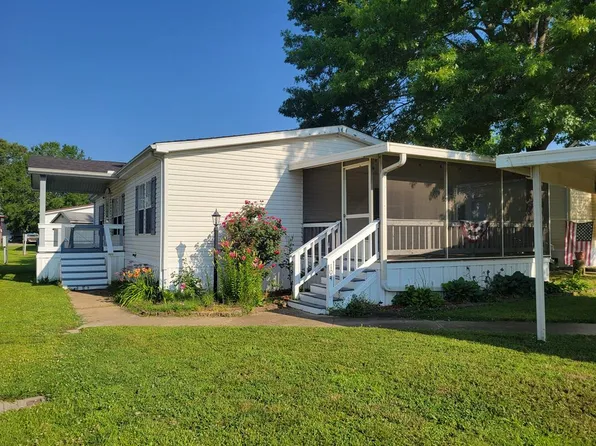 104 Indian Creek Dr, Paris, TN 38242