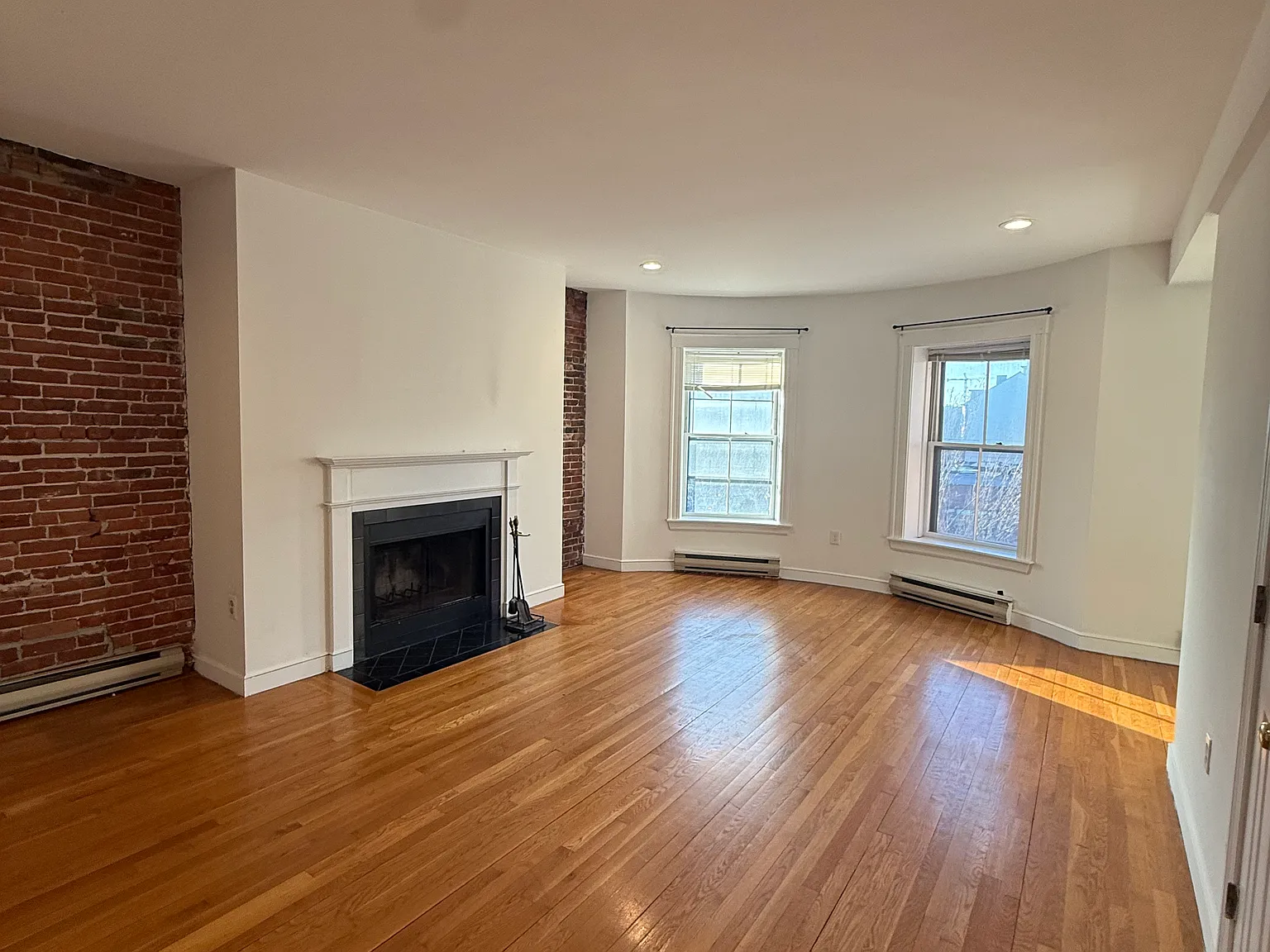 1742 Washington St — Photo 4