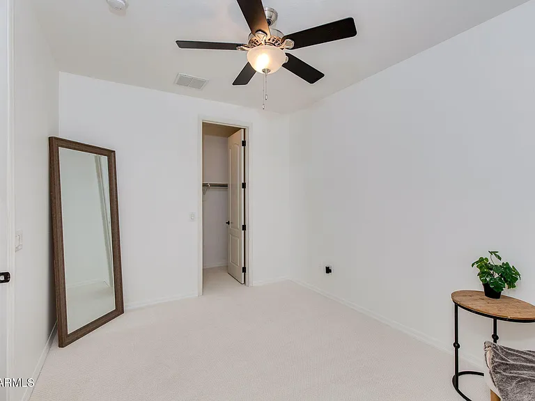 904 E Mead Dr — Photo 20
