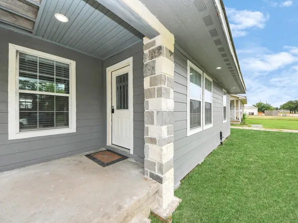117 Glasgow St, Pasadena, TX 77506