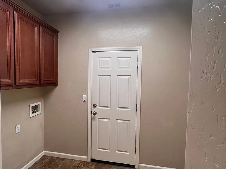 186 Montana De Oro St — Photo 14