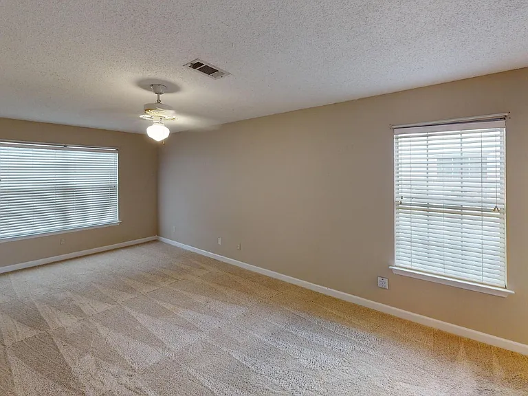 318 Mirabelle Dr — Photo 10