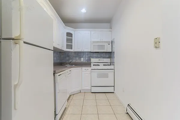 Rented by Southfacing Realty, LLC | media 11