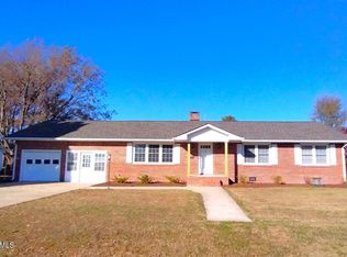416 Craven St, Bath, NC 27808
