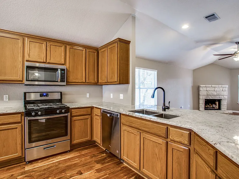 1314 Brighton Bend Ln — Photo 11