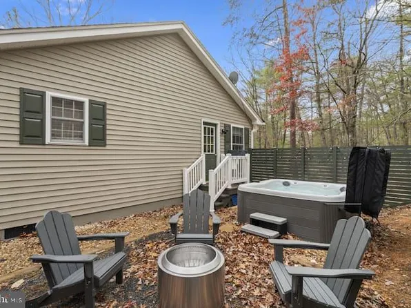 36 Picard Ct, Basye, VA 22810