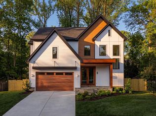 913 Symphony Cir SW, Vienna, VA