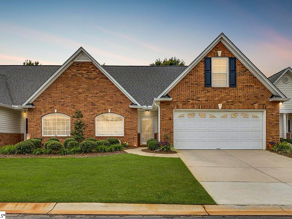 1st image of 205 Chadwyck Ct