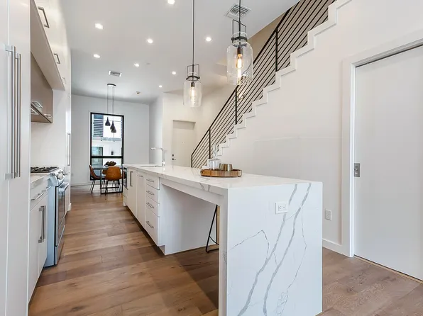 618 N Rampart St #202, New Orleans, LA 70112