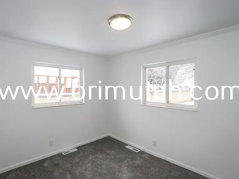 5856 S 157 W — Photo 10