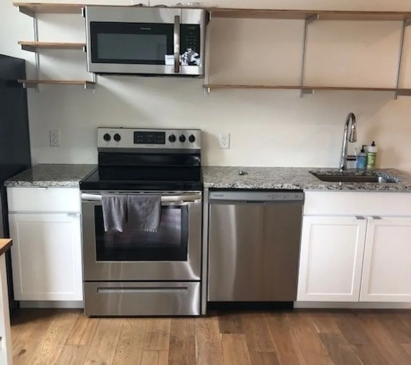 60 Parris St #306