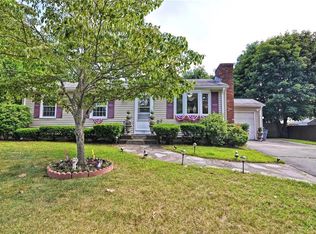 23 Grassy Plain Rd, Riverside, RI 02915