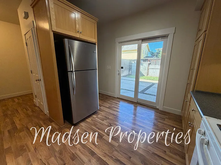 2188 Nord Ave — Photo 7