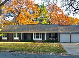 4121 W 97th Ter, Overland Park, KS 66207