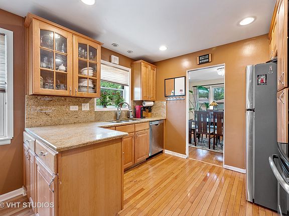 5th image of 8508 Christiana Ave