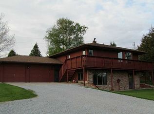 5549 23rd Avenue Dr, Vinton, IA 52349