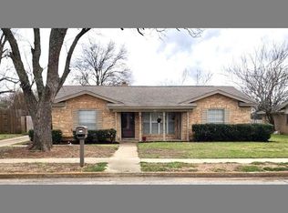1808 Lexington Pl, Bedford, TX 76022