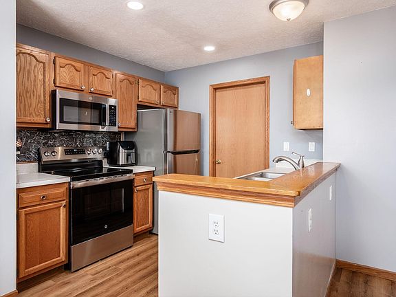 4th image of 681 Millcrest Dr #681