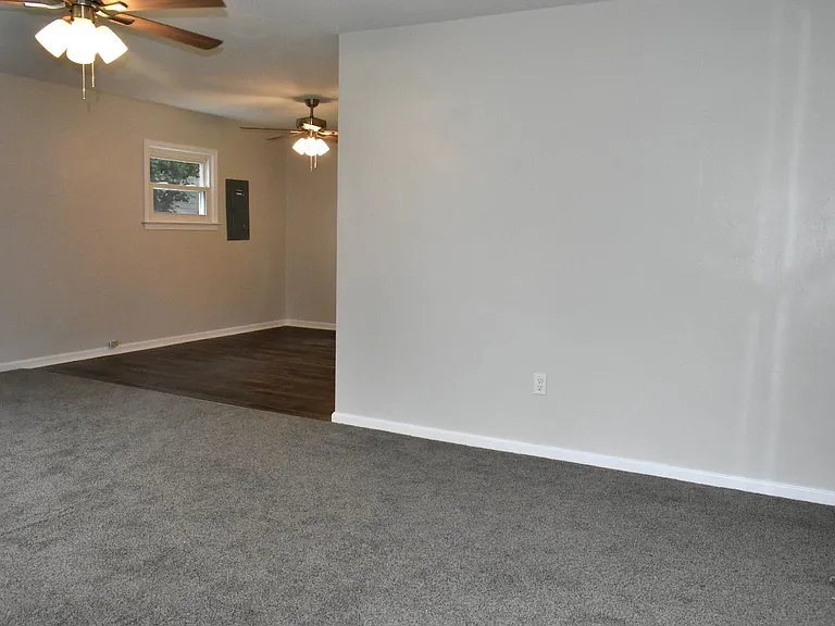 219 Woodhaven Rd — Photo 4
