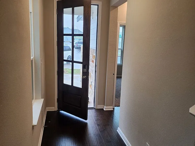 1668 Coral Sunrise Trl — Photo 4
