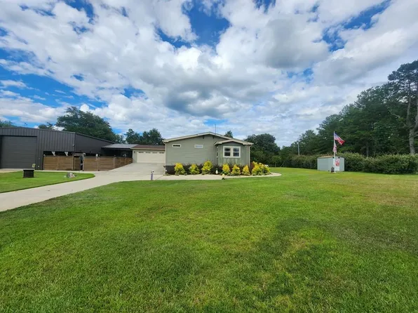 121 Molly Rd, Foxworth, MS 39483