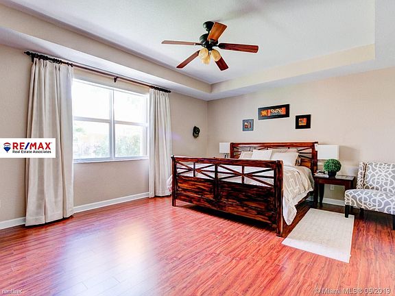REMAX(3)