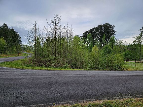 5th image of 387 Red Stone Dr