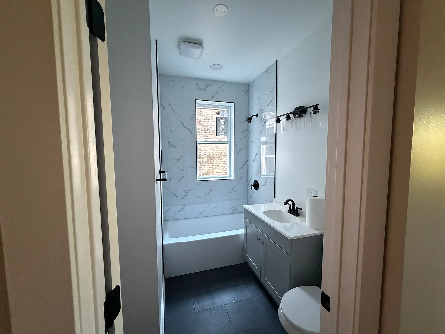 6839 S East End Ave — Photo 4