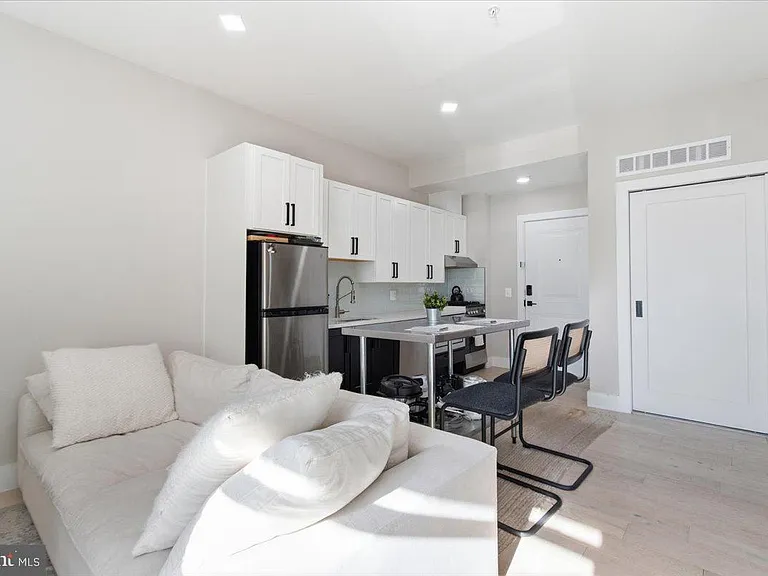 1028 Bladensburg Rd NE #18 — Photo 4