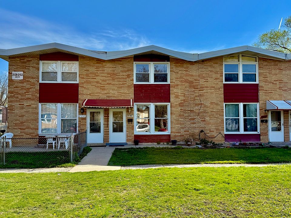 1st image of 2141 Ash St