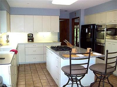 5th image of 4030 Hemlock Cir