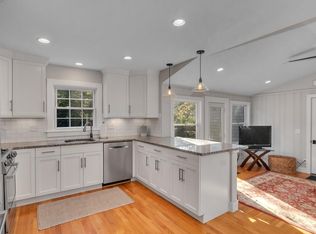 31 S Main St, Centerville, MA 02632