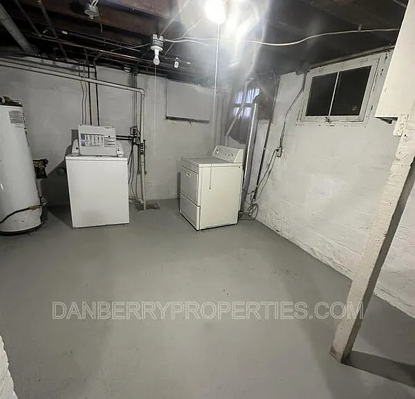 2025 E London Sq — Photo 8