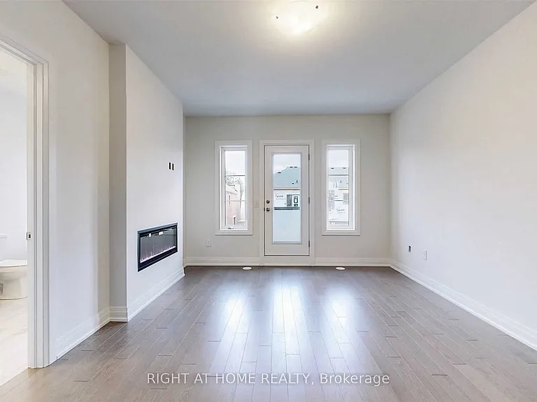 235 Vermont Ave — Photo 19