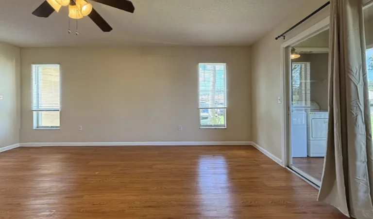 1915 Schlotter Cir #206 — Photo 10