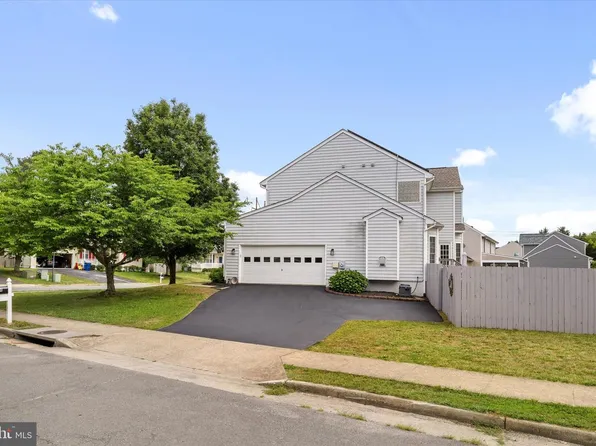 14 Regiment Ln, Fredericksburg, VA 22405
