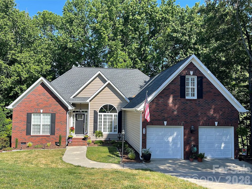 1st image of 829 Savannah Place Dr