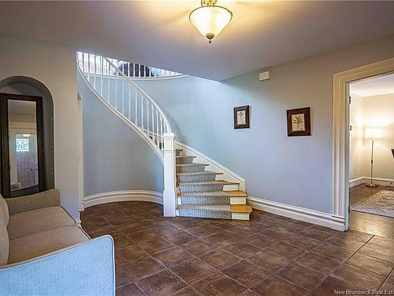 4th image of 129 Alexandra St