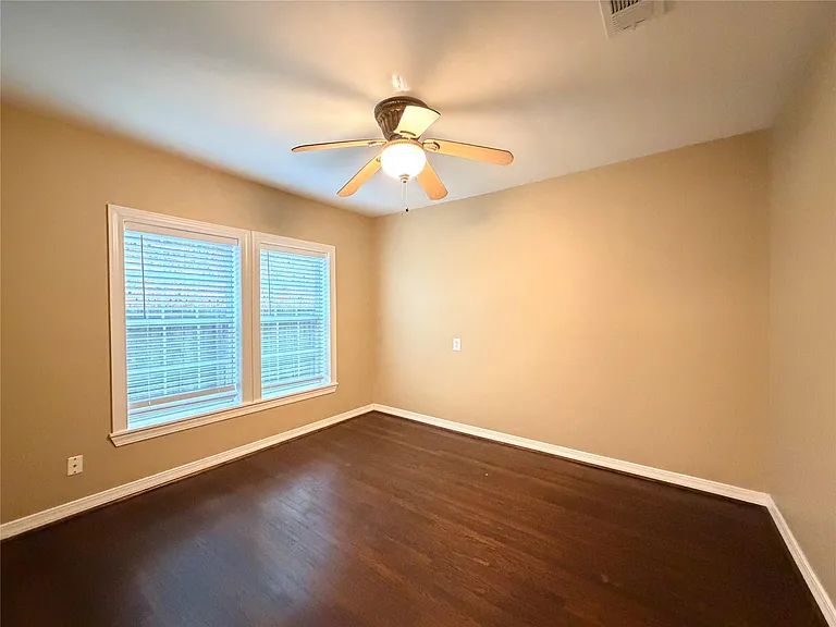 8234 Bonner Dr — Photo 13