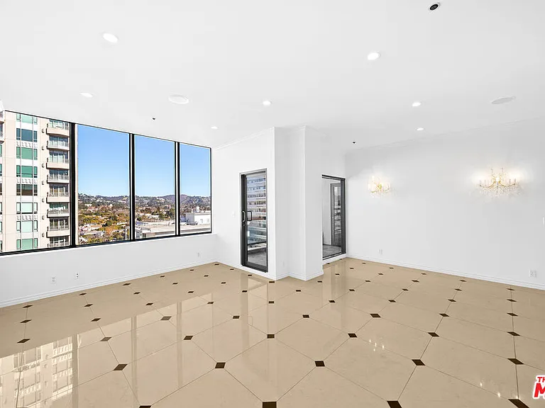 10724 Wilshire Blvd #Penthouse 1505 — Photo 12