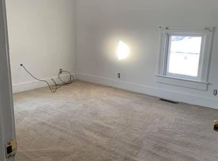 214 N Perry St, Woodville, OH 43469