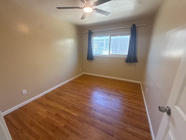 5457 Dorothy Dr — Photo 26