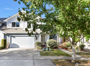 319 196th Pl SW #102, Lynnwood, WA 98036