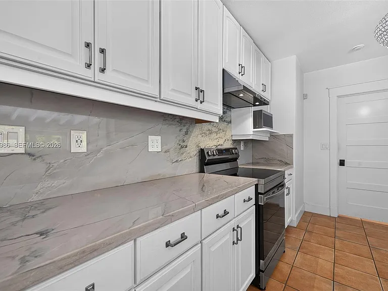 12935 SW 81st Ave — Photo 15