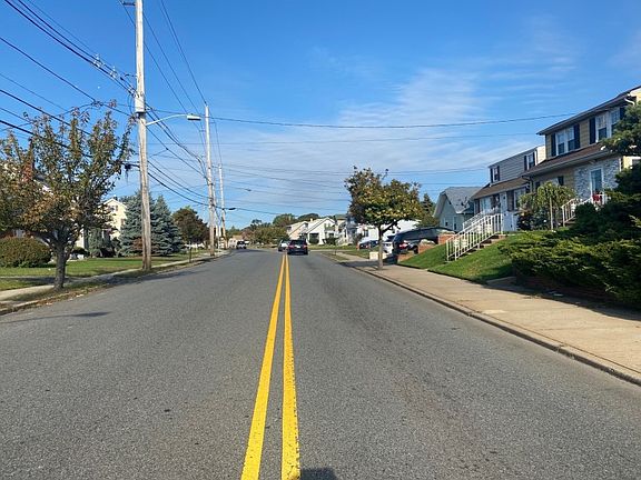 5th image of 633 Belleville Ave