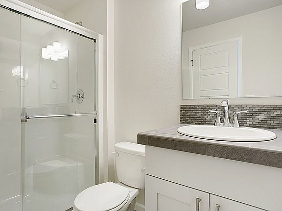 5th image of 8350 175th St E