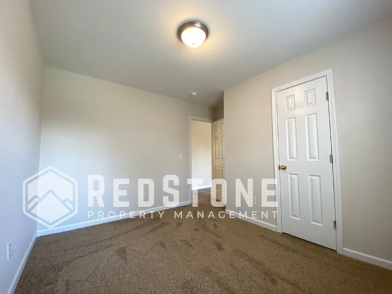 3903 Johns Creek Dr — Photo 16