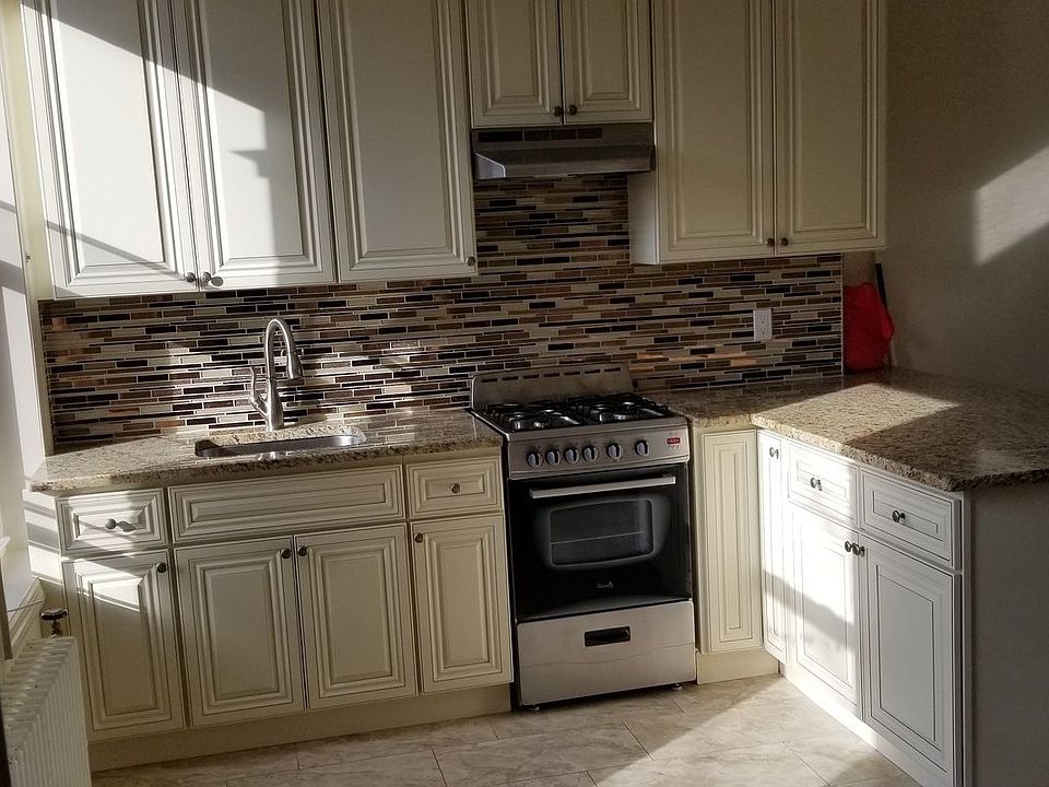 1st image of 6903 Myrtle Ave #2