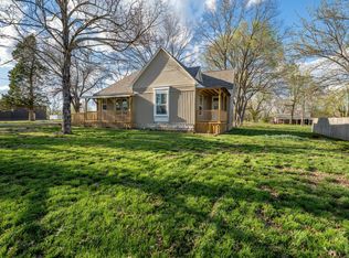 813 W Main St, Buffalo, MO 65622